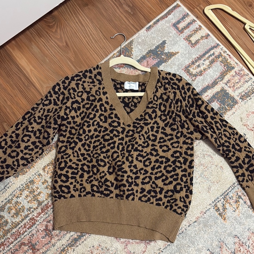 Leopard Print V-Neck Sweater